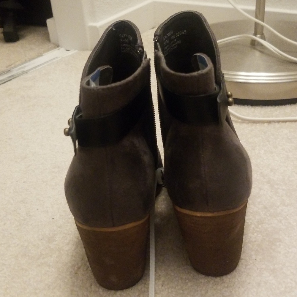 Grey booties - Picture 3 of 3